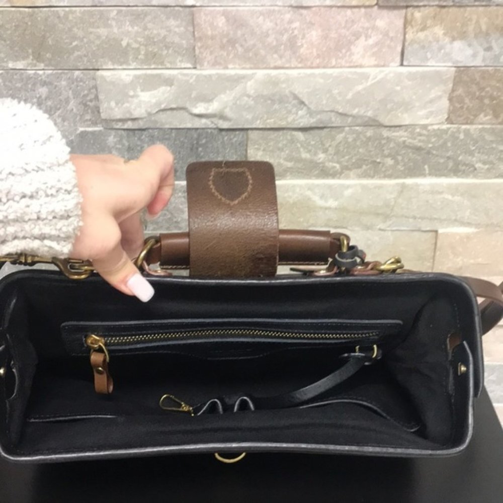 Old Trend Genuine Leather Doctor Satchel - Picture 6 of 7